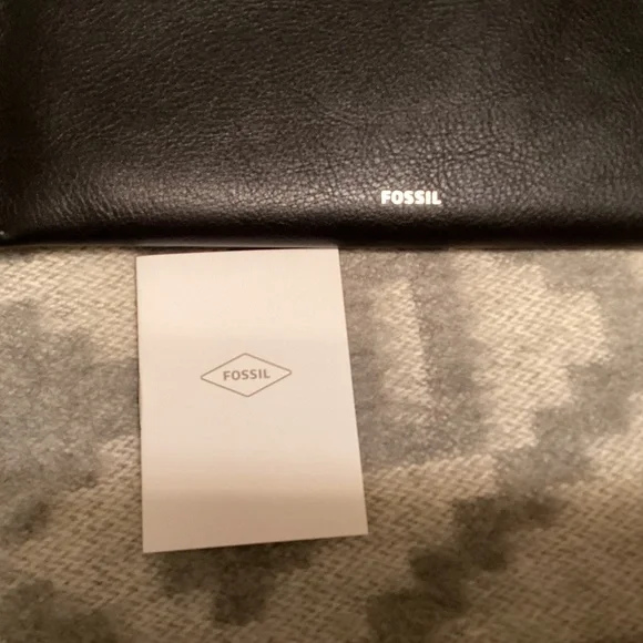 NWT, Fossil Leather Wristlet, black, >50% off - Picture 6 of 9